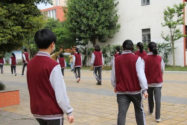 成都藝術(shù)高中學(xué)校成藝附中開展2020年春開學(xué)疫情演練