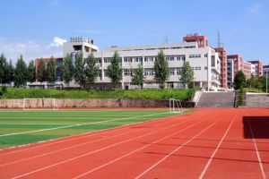 成都中職學校做好復課準備 四川五月花技師學院開展防疫演練