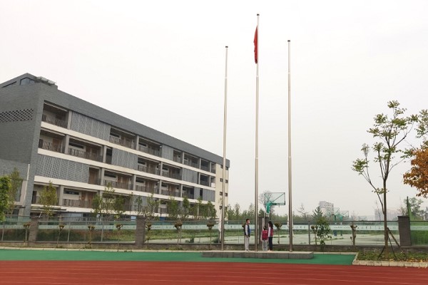 四川現(xiàn)代藝術(shù)學校高三學子迎高考