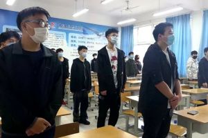 四川中職院校成都機(jī)電工程學(xué)校復(fù)課首日