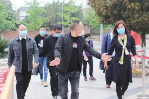 成都五月花學(xué)校開學(xué)復(fù)查 成都中職學(xué)校筑校園疫情防線