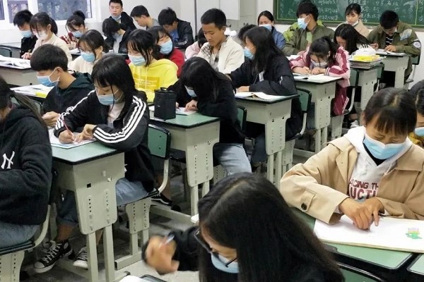 四川師范大學幼師學院學前教育部開展美術活動