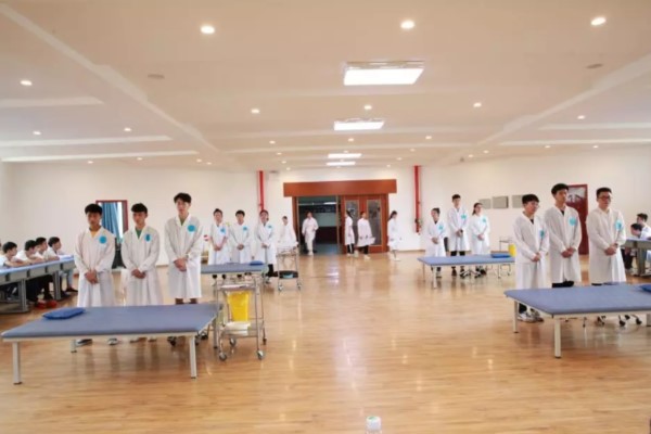 宜賓衛(wèi)校學(xué)生