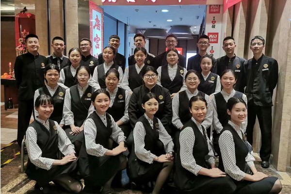 中國五冶大學(xué)高星級飯店運(yùn)用與管理專業(yè)學(xué)生