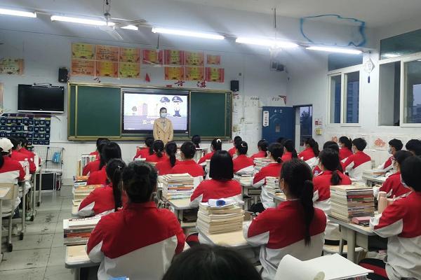 五月花學校為學生安全操心