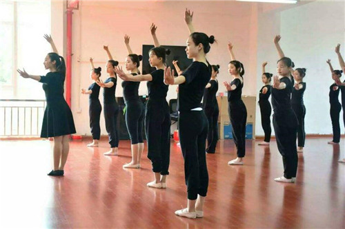 到四川五月花技師學院學幼師專業(yè)怎么樣