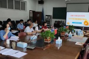 成都職業(yè)技術(shù)學(xué)校汽車職校舉行微型課題開題答辯會(huì)