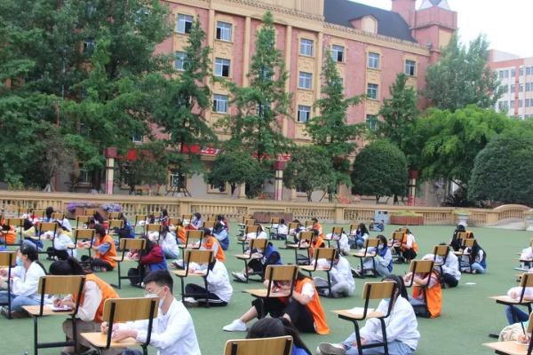 五月花學校學子給媽媽的信