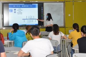 四川職業(yè)高中成都機(jī)電工程學(xué)校舉辦新教師培訓(xùn)會(huì)