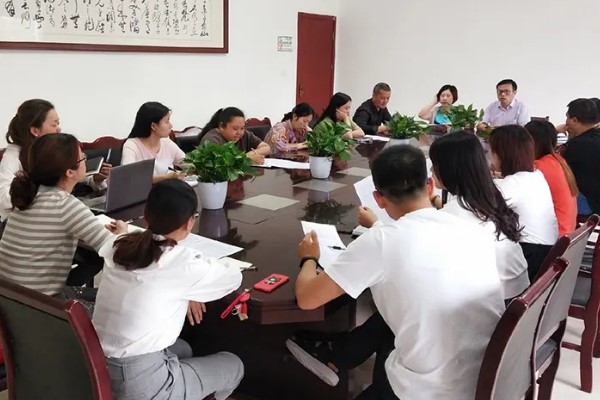 樂山市旅游學(xué)校召開升學(xué)班成績分析會
