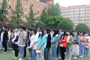 成都希望職業(yè)學校開展防震演練 成都中職學校落實校園安全