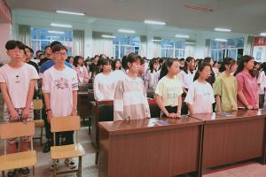 四川中職院校成都華商理工職業(yè)學(xué)校規(guī)范主題教育