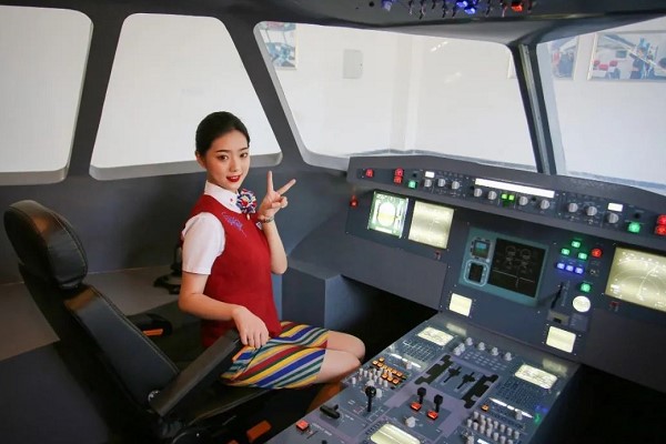 天府航空學院學生風采