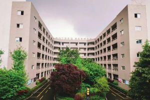 成都中專學(xué)校四川理工技師學(xué)院開展校際交流