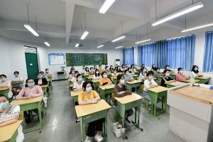 四川中職院校南充衛(wèi)校開展心理健康專題教育講座