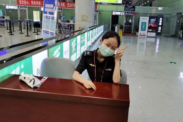 天府新區(qū)航空旅游職業(yè)學(xué)院何國(guó)芝