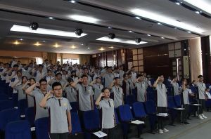 成都高中學(xué)校金堂中學(xué)舉行2020新團(tuán)員宣誓儀式