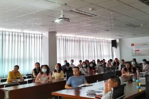 四川省志翔職業(yè)技術(shù)學(xué)校組織黨員觀看教育片