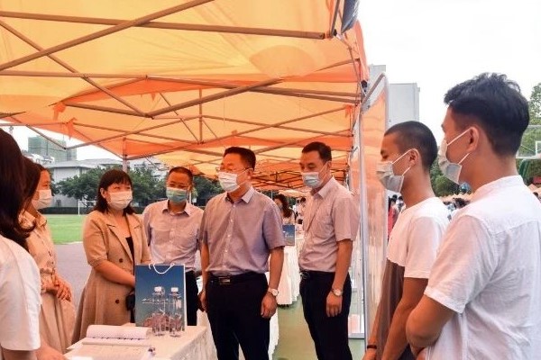 四川理工技師學(xué)院舉行2020年校園雙選會(huì)