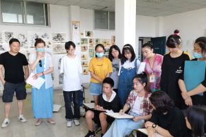 四川現(xiàn)代藝術(shù)學(xué)校開展人物速寫教學(xué)公開課
