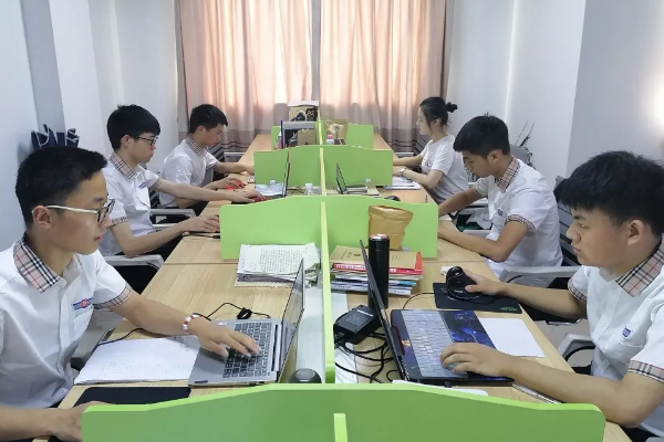 天府新區(qū)航空旅游職業(yè)學(xué)院