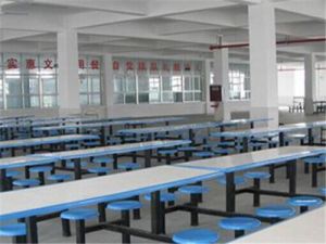 在成都華商理工學(xué)校讀書好不好
