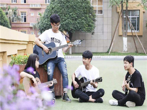 初中成績不好能讀中國五冶大學(xué)嗎