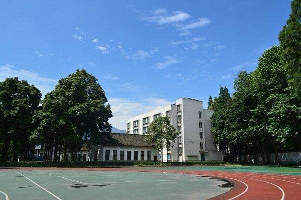 四川五月花技師學(xué)院歡迎怎么樣