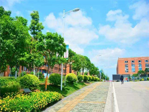 四川五月花技師學(xué)院口碑怎么樣