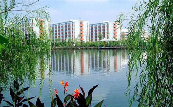 四川城市技師學(xué)院