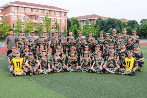 崇慶中學是國重嗎