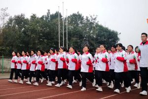 崇慶中學(xué)管理怎么樣 學(xué)校亂不亂