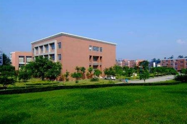 四川師范大學(xué)幼師學(xué)院怎么樣