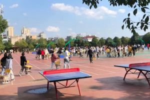 四川理工技師學院管理嚴格嗎