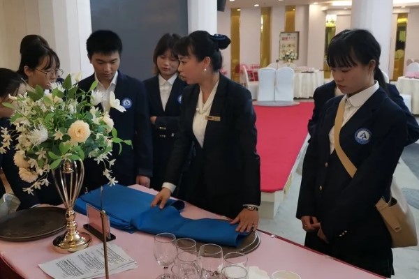 四川省服裝藝術(shù)學(xué)校好嗎地址在哪里