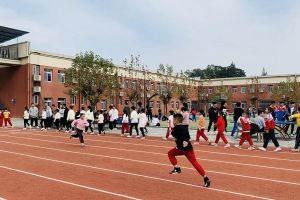 成都文武學(xué)校的學(xué)費一年多少錢學(xué)校好不好