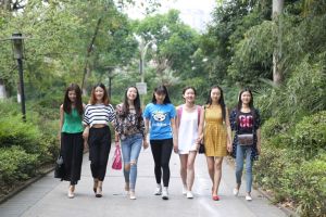 成都職業(yè)中專學(xué)校學(xué)費(fèi)貴嗎_成都幼師中專學(xué)校費(fèi)用