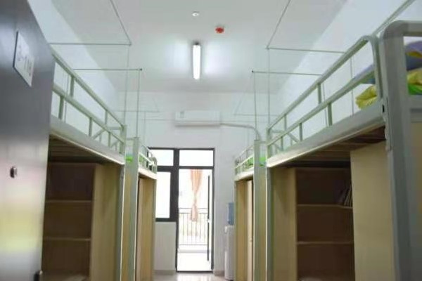 四川理工技師學(xué)院宿舍圖片