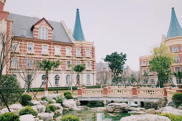 四川文化傳媒職業(yè)學(xué)院