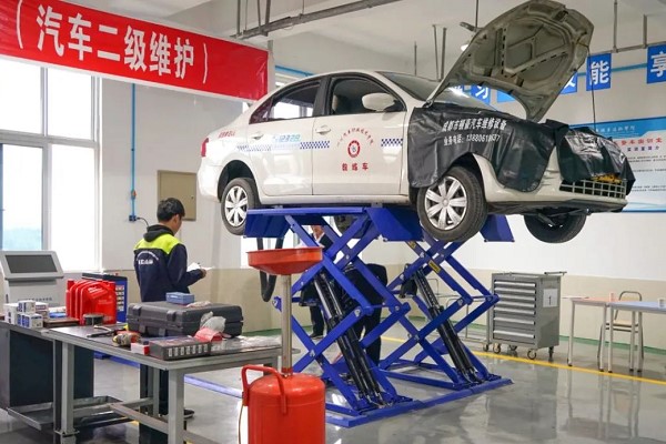 2021年四川萬通汽修學(xué)校招生專業(yè)