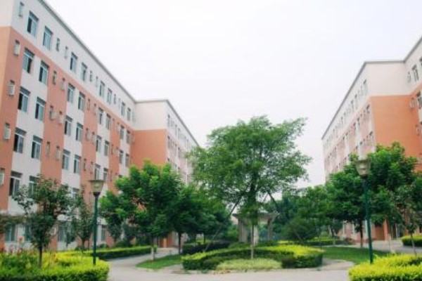成都五冶大學怎么樣