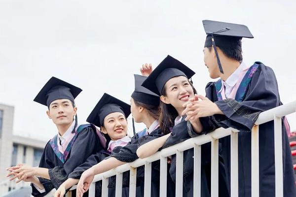 市場(chǎng)營(yíng)銷專業(yè)哪個(gè)學(xué)校好