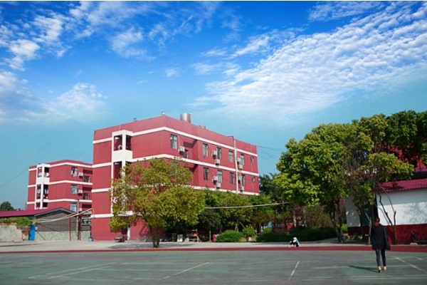 郫縣托普學(xué)院