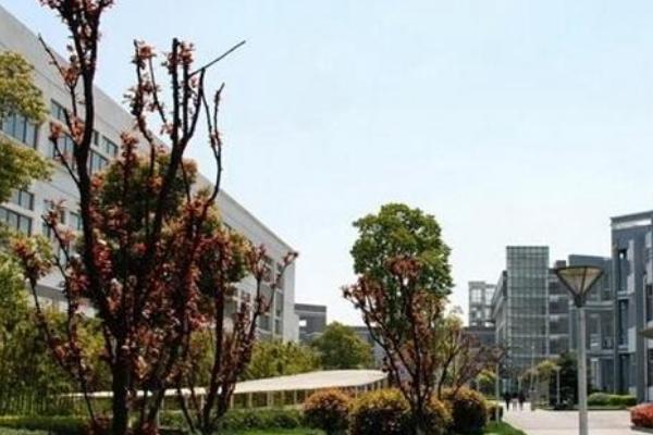 成都城市建設(shè)技工學(xué)校是公辦還是民辦