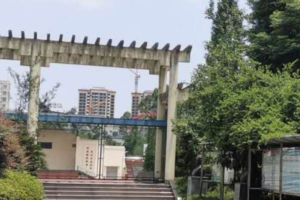 丹棱中學(xué)是省重嗎
