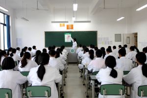 樂山醫(yī)藥科技學校浦江靠譜嗎