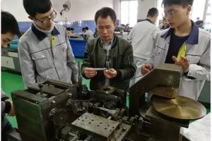 成都市技師學(xué)院師資怎么樣
