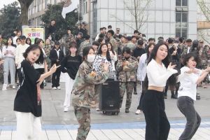 成都東星航空學(xué)校有幾個(gè)校區(qū)
