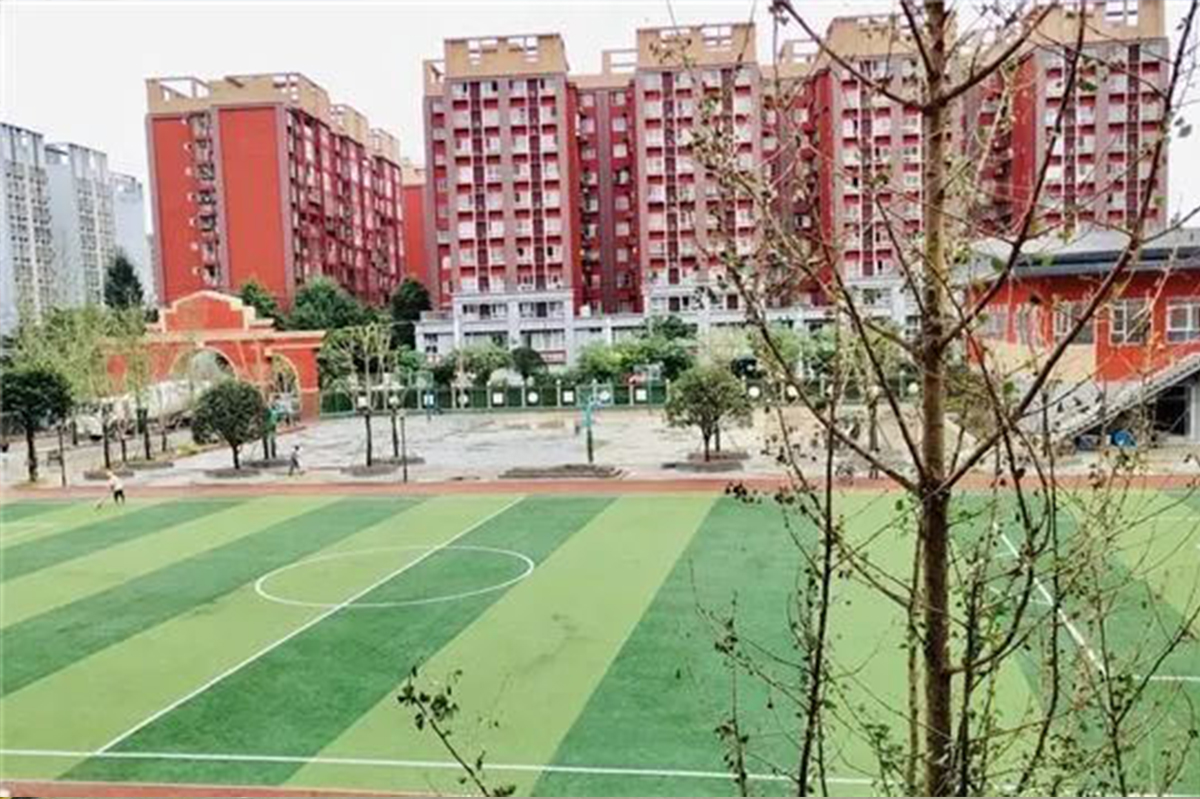 都江堰市領(lǐng)川實驗學(xué)校