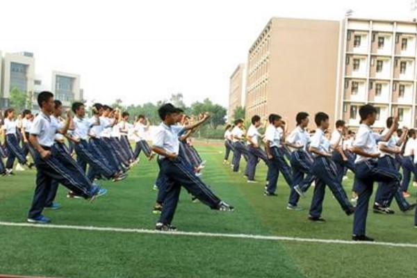 眉山實(shí)驗(yàn)高級(jí)中學(xué)老師好嗎